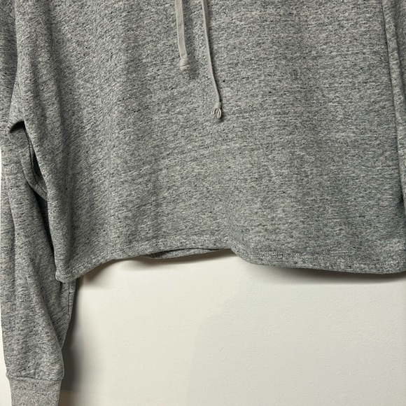 H&M Grey Crop Soft Hooded Sweater - Picture 3 of 10